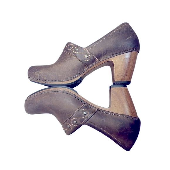 Dansko Riki Clogs 38 7.5-8 Studded Top Stitching - Picture 1 of 5